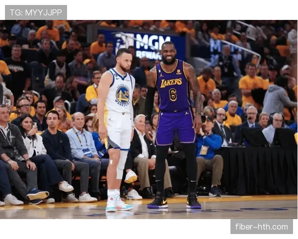 三秒规则在国际篮联与NBA中的差异解析 三秒规则在国际篮联与NBA中的差异解析